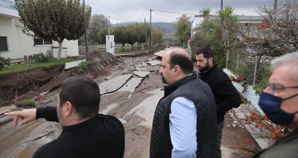 Δυνατή μπόρα 2 ώρες, ζημιές αμέτρητες, θωράκιση μηδέν