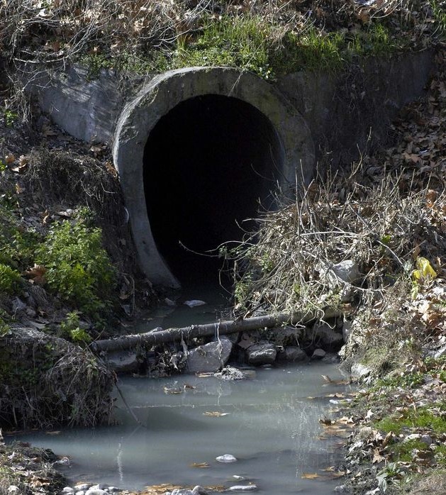 Μετακύλιση ευθυνών από την Περιφέρεια στην ΕΥΑΘ