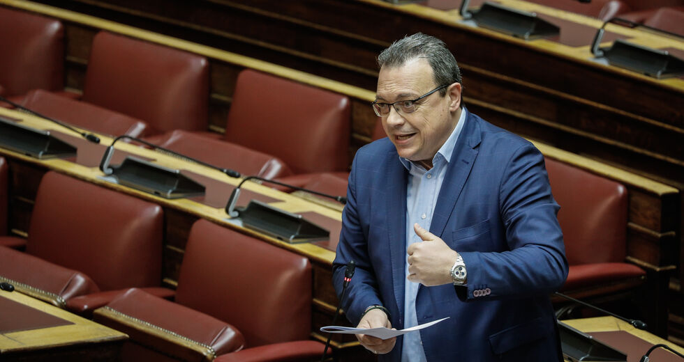 Στα… ύψη οι κυβερνητικές «ακροβασίες» γύρω από την Ακρόπολη