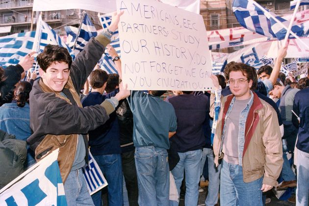 Από το «πεζοδρόμιο» στα αμφιθέατρα