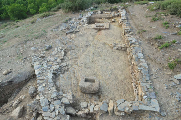 Τείχος του 4ου π.Χ. αιώνα αποκάλυψαν ανασκαφές στη Φενεό