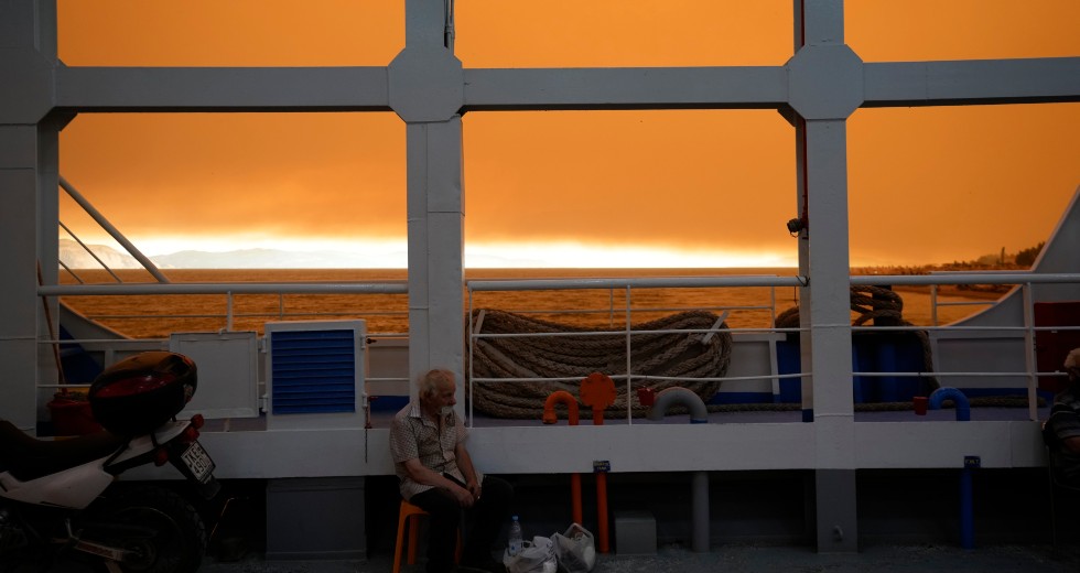 Πευκί Ευβοίας: Εν αναμονή απομάκρυνσης με το φέρι για Αιδηψό