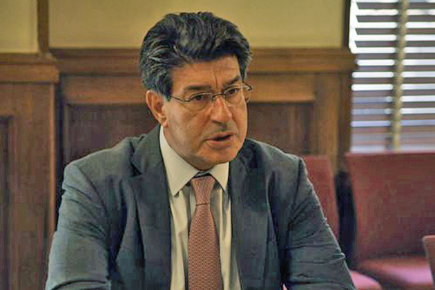 Τριμερή διαπραγμάτευση ζητά ο ΣΕΒ για τον κατώτατο μισθό