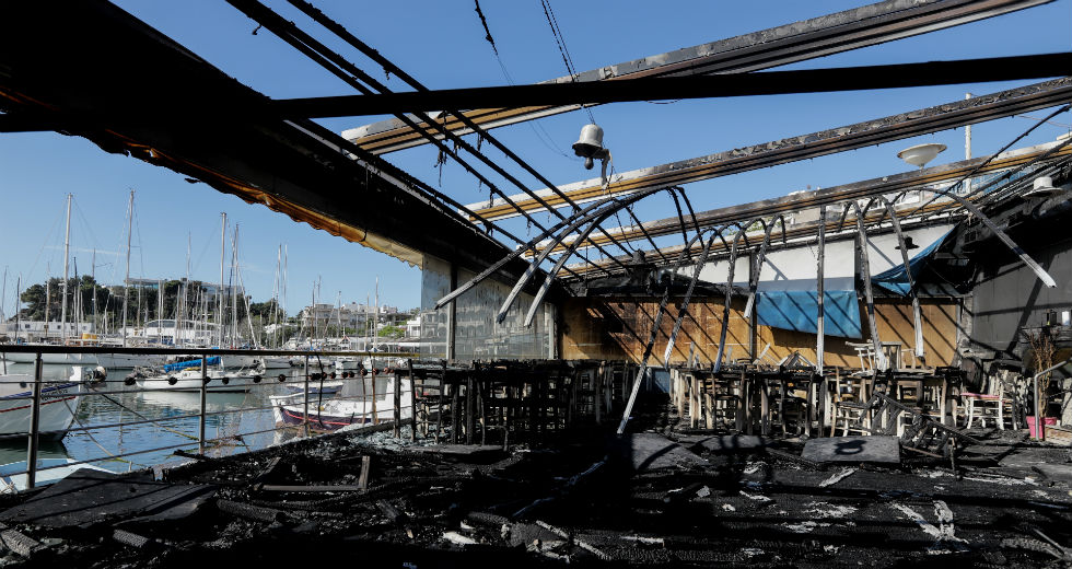 Υπό έλεγχο η φωτιά στο Μεταξουργείο