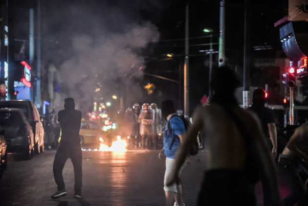 «Πώς ανέχεσαι ΝΑΖεΙς μαζί τους;»