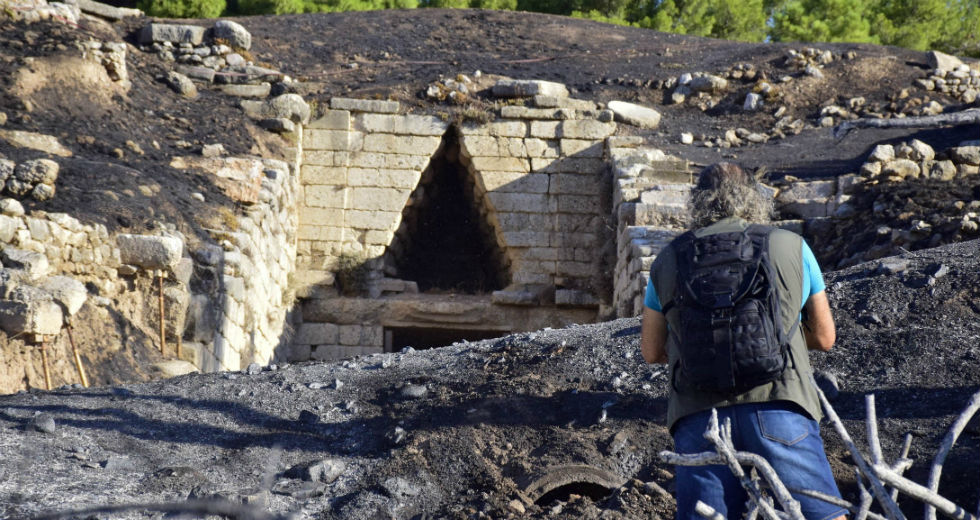 Οι εικόνες μαρτυρούν τη ζημιά στις Μυκήνες