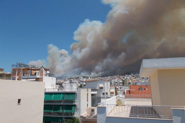 Καταστροφικές φωτιές σε πολλές περιοχές της χώρας