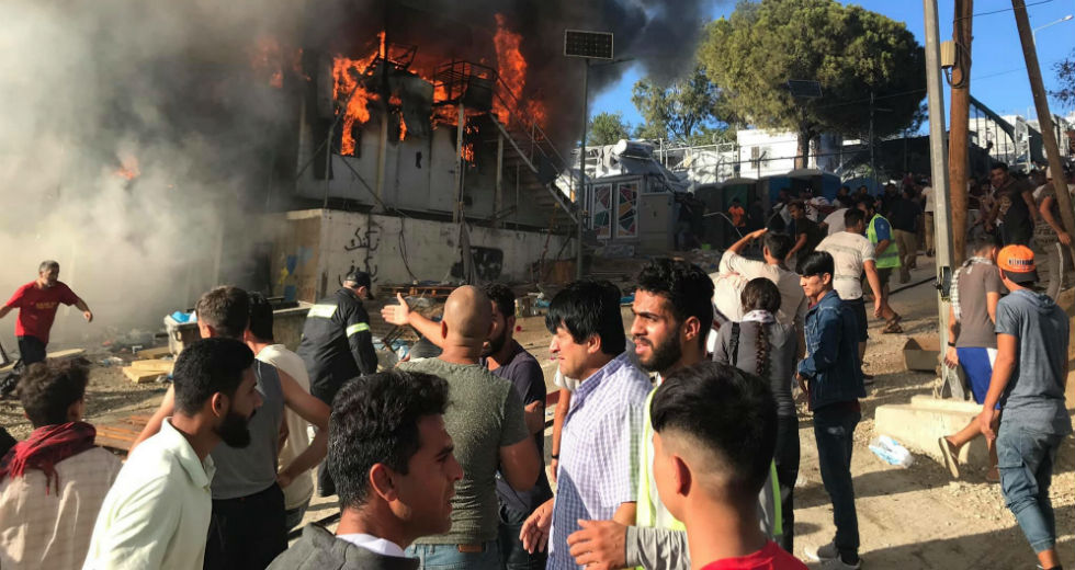 Στη σκιά της τραγωδίας στη Μόρια
