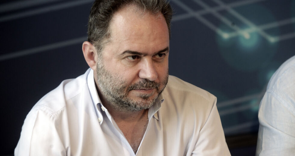 Σύγκρουση στη Βουλή για τη ΔΕΗ