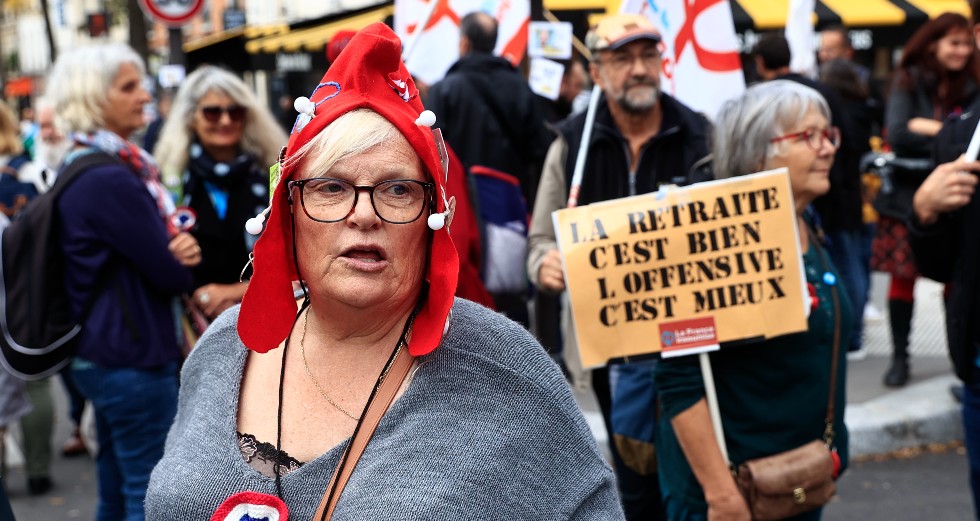 Δεκάδες χιλιάδες στους δρόμους του Παρισιού για ακρίβεια και πληθωρισμό
