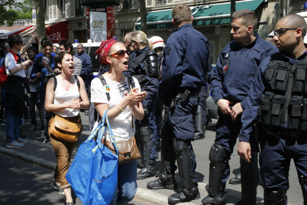 Διαδήλωση σε τεταμένο κλίμα στο Παρίσι