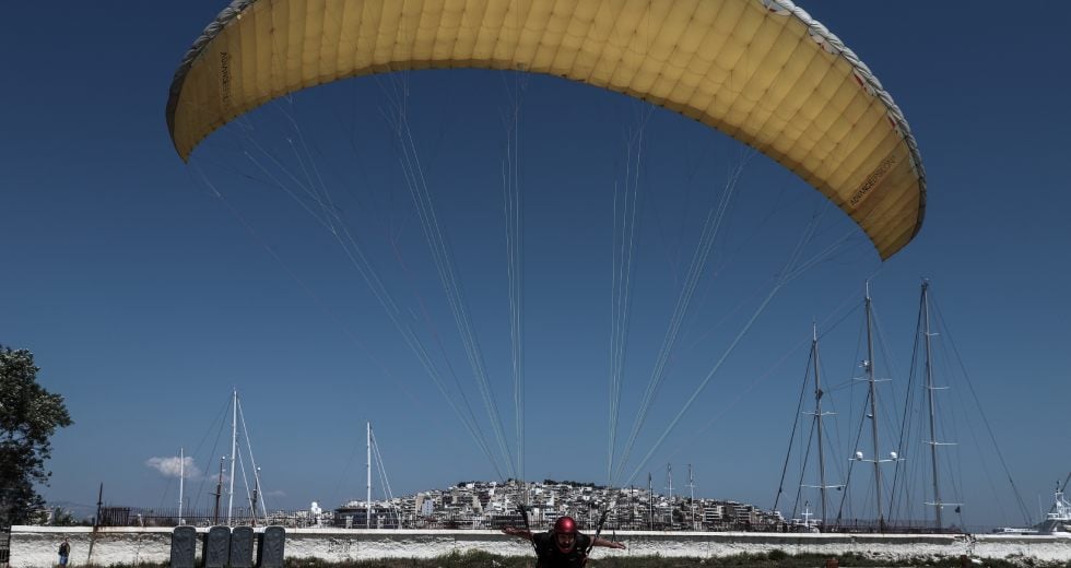 Στα πάρκα και τις παραλίες μετά το «ναι» στις διαδημοτικές μετακινήσεις