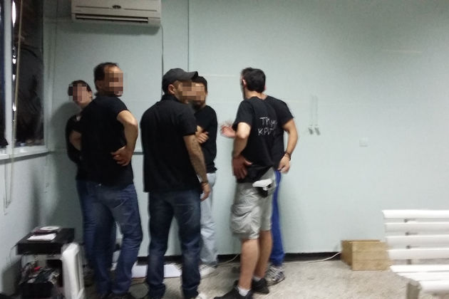 Ενα άδειο κουτί σε μια «γεμάτη» παράσταση