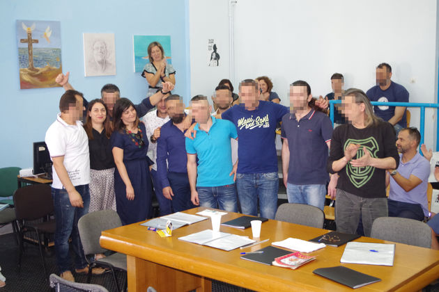 Το πάθος για τη μάθηση είναι δυνατότερο απ’ όλα τα κελιά!