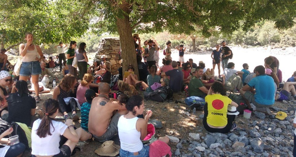 ΦΥΣΗτΗΡες: Πεζοπορία στον Κρουσώνα κατά του αντι-περιβαλλοντικoύ νόμου