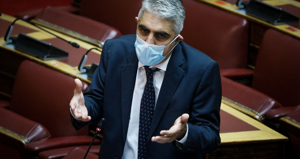 Ούτε ευρώ με λευκή επιταγή στη Μητσοτάκης Α.Ε.