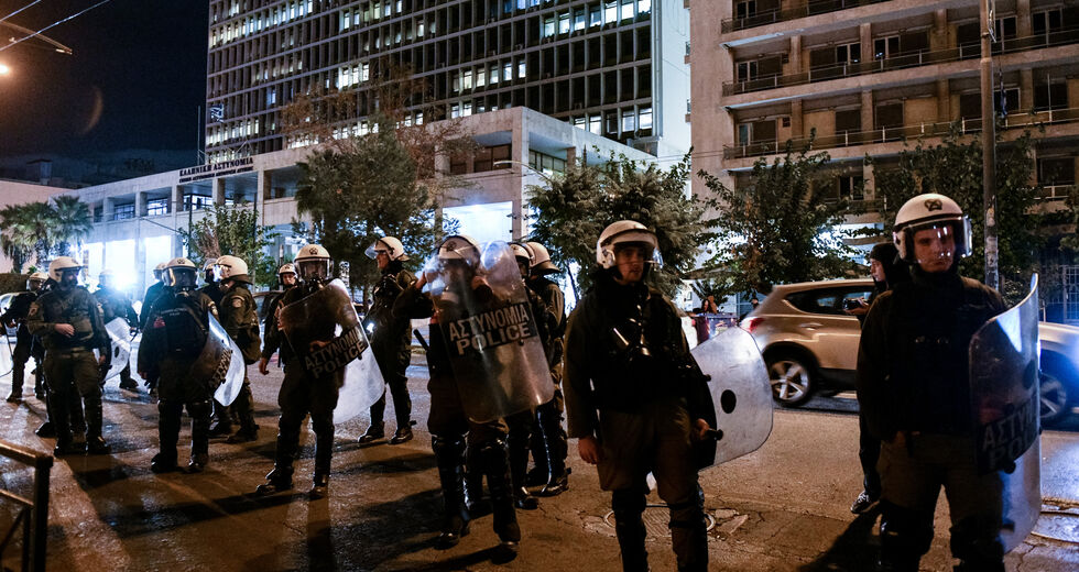 Οργιο βίας, συλλήψεων και καταστολής στα Προσφυγικά