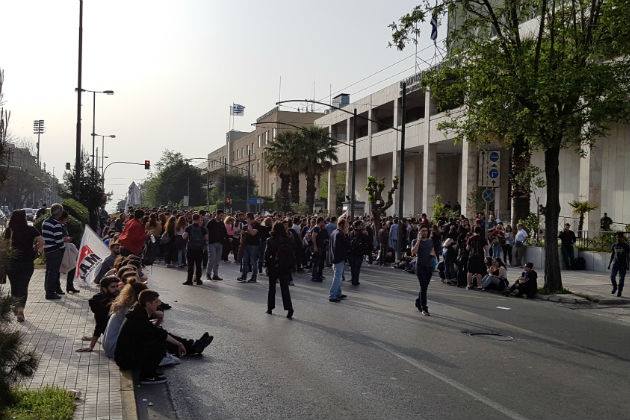 Ξύλο, χημικά και συλλήψεις για τα μάτια του Τρούμαν