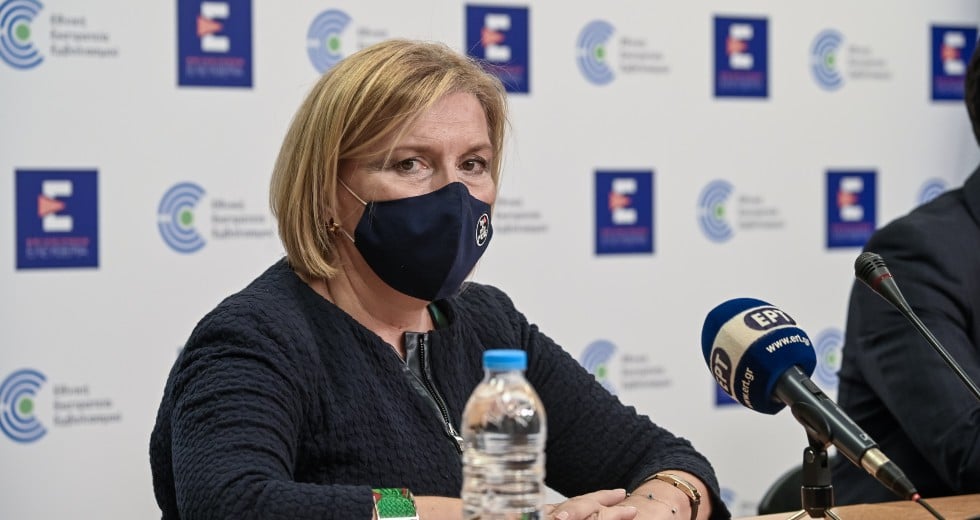 Φτηνά χέρια νέων γιατρών αντί για προσλήψεις
