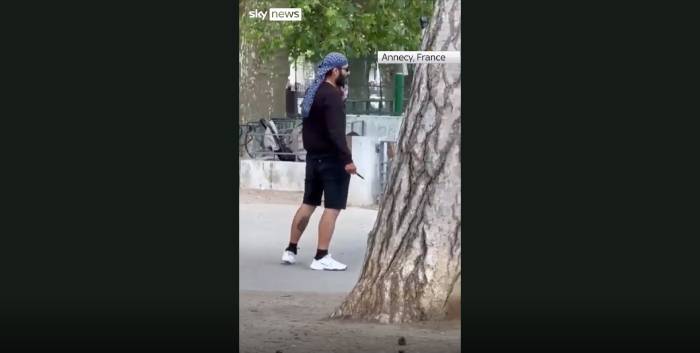 Σε κατάσταση σοκ η Γαλλία μετά την αιματηρή επίθεση
