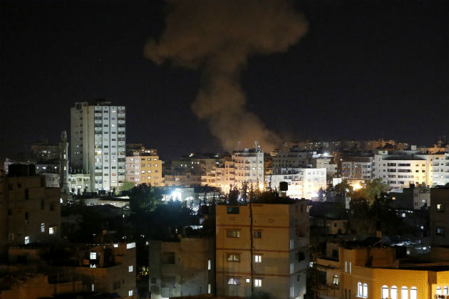 Οργή στην Παλαιστίνη μετά τις αεροπορικές επιδρομές στη Γάζα