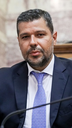 «Νερό» στον μύλο των μπόνους από τη ΔΕΗ