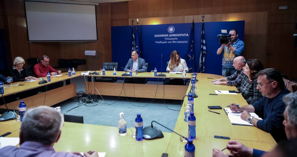 Οργή μηχανοδηγών για τη στοχοποίηση του νεκρού μηχανοδηγού του intercity