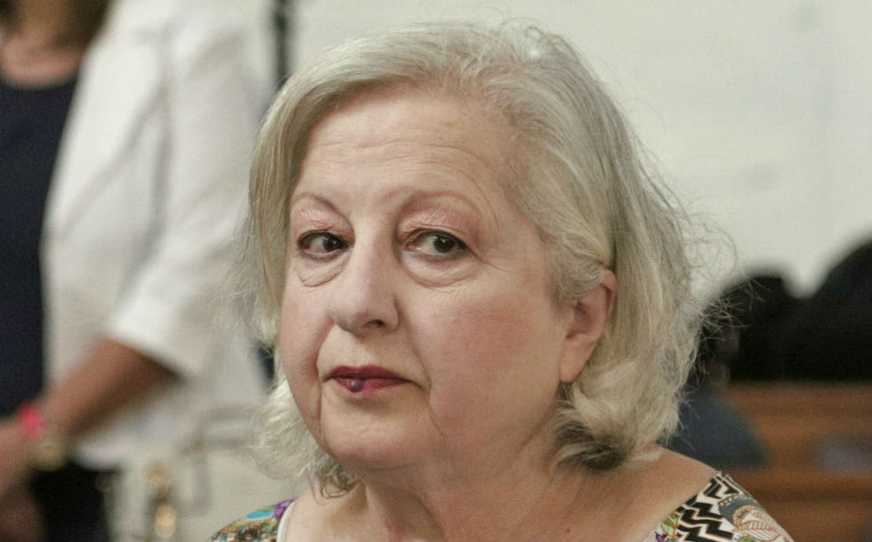 Πατριδοκάπηλοι καταδιώκουν δέκα κορίτσια