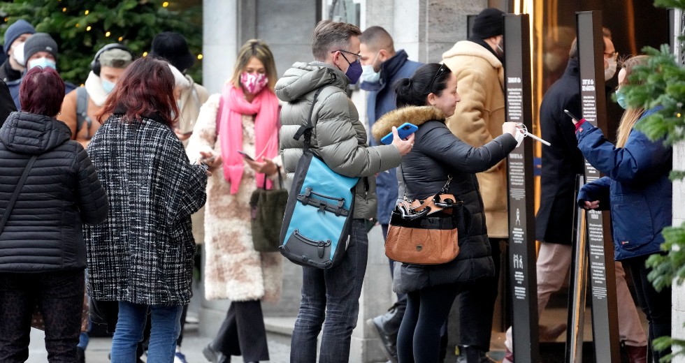 Χριστούγεννα με περιορισμούς για τους Ευρωπαίους λόγω της «Ο»