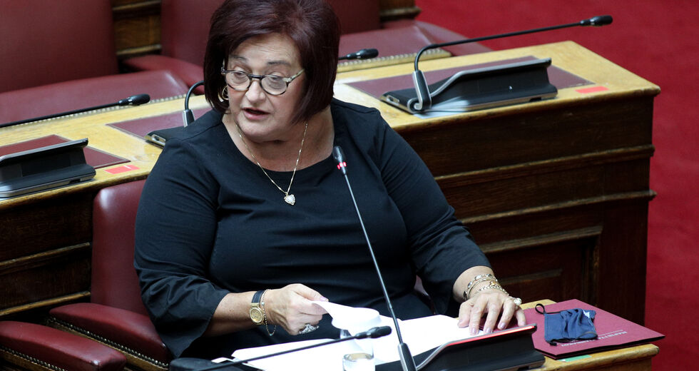 Φίλια πυρά κατά Τσιάρα στη Βουλή για τη συνεπιμέλεια