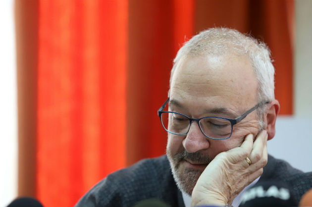 «Η εταιρεία είναι δημόσια και βρόμικο νερό δεν θα μοιράσει ποτέ»