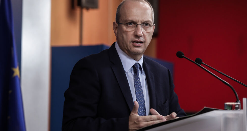 Νομοσχέδια για ακριβότερη υγεία ετοιμάζει ο Θάνος Πλεύρης