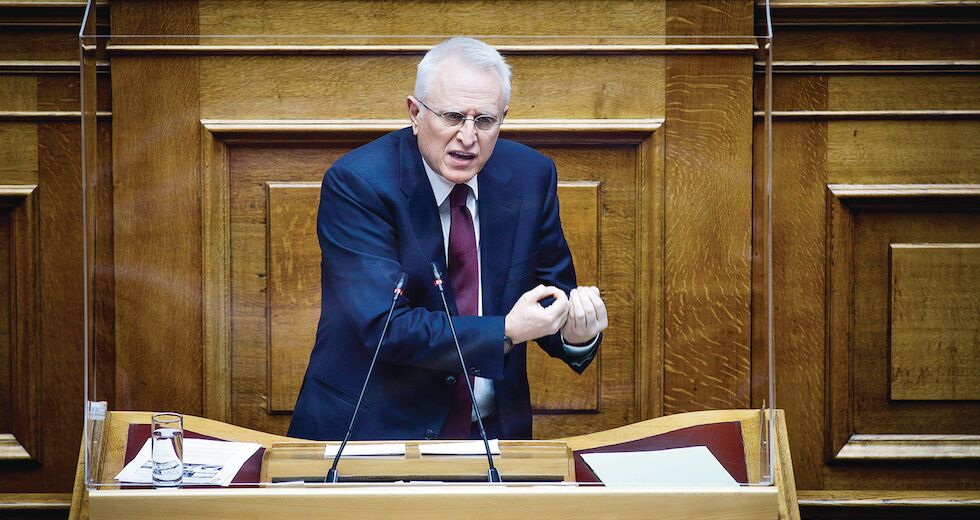 Νύχτα ήρθε, νύχτα ψηφίστηκε