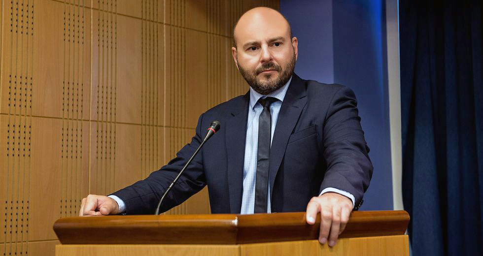 Ραντεβού στις κάλπες την Κυριακή για  107.000 μηχανικούς