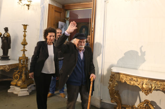 Κατέστρεψαν, λεηλάτησαν και παράνομα μετέφεραν