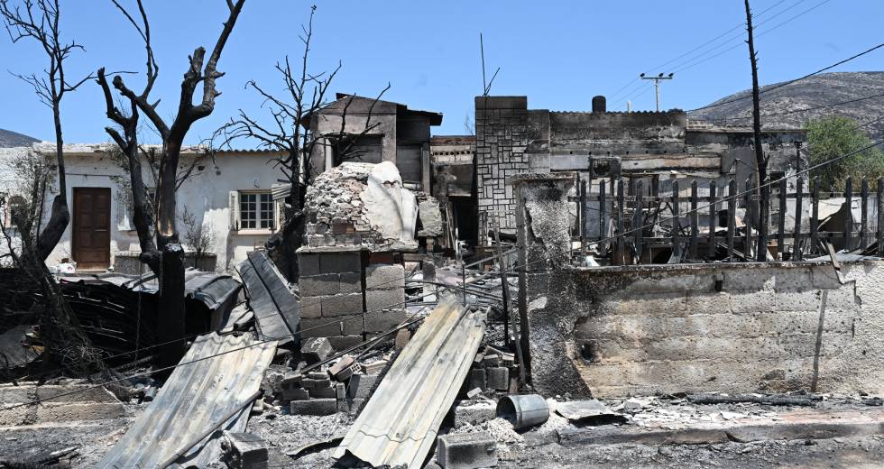 Δεύτερη νύχτα κόλασης σε Μάνδρα και Λουτράκι – μεγάλη κινητοποίηση στα διυλιστήρια