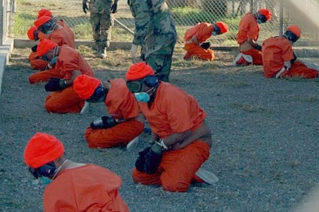 Μικρές σκουριές ελευθερίας στα κάγκελα της κολάσεως