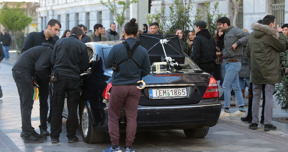 Στην πλατεία Κοτζιά τα γυρίσματα για τη νέα ταινία του Κ. Γαβρά