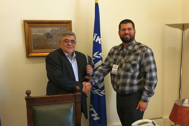 Όλοι οι Ελληνες του Ντόναλντ Τραμπ