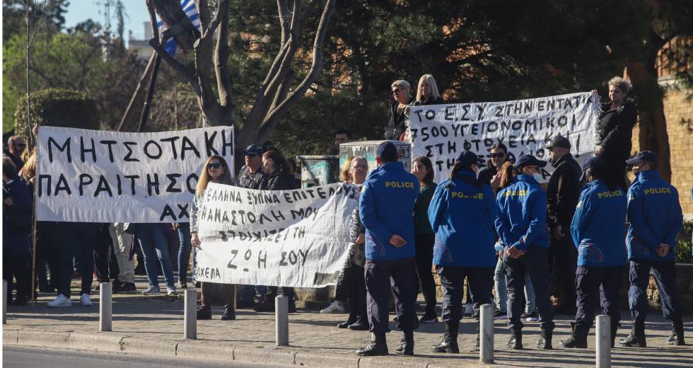 Στρίβειν δια του.. εξωγενή παράγοντα
