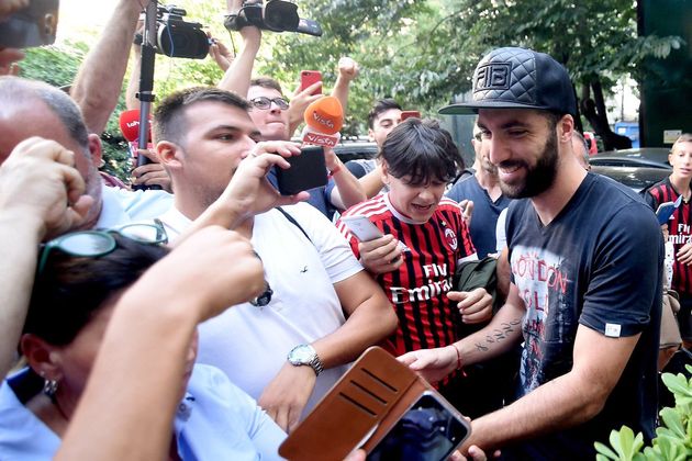 Πρόταση με… οψιόν ανανέωσης, ο Βασιλειάδης