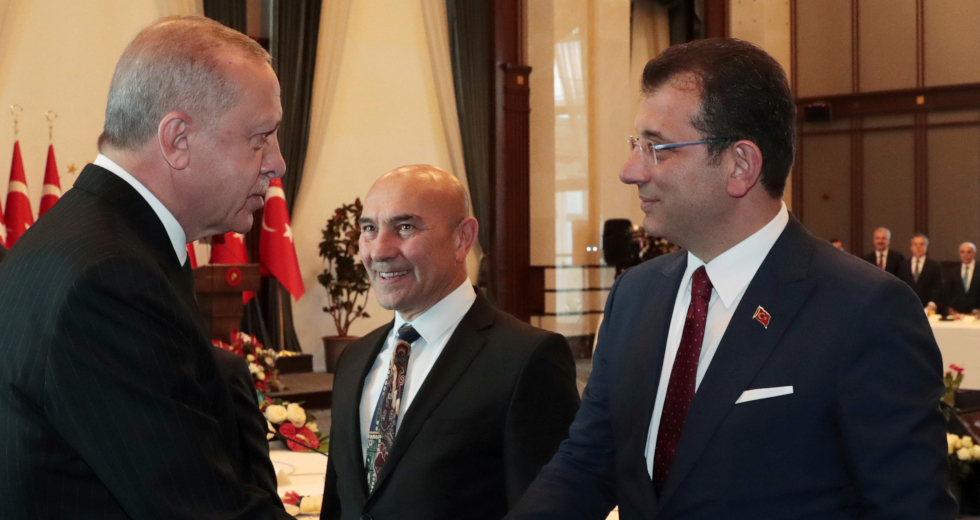 Απειλείται με τετραετή αποκλεισμό από την πολιτική ο μεγάλος αντίπαλος του Ερντογάν