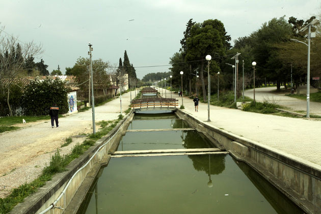 ΙΝΕΔΙΒΙΜ: ανέλεγκτη λειτουργία με αναθέσεις σε εταιρείες-φαντάσματα