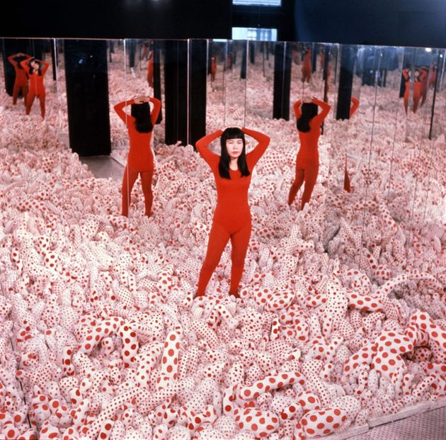 Τα καλειδοσκοπικά σύμπαντα της Yayoi Kusama