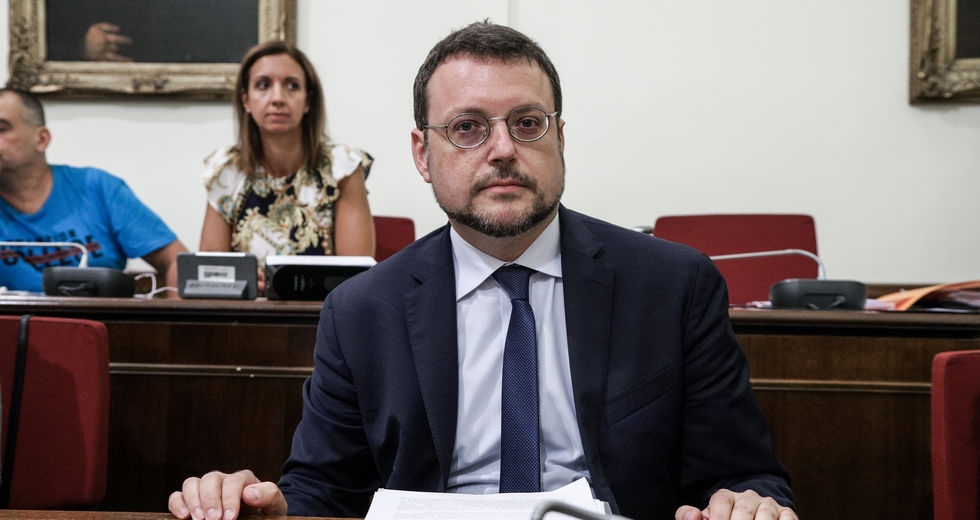 Στενές επαφές ελεγκτή και ελεγχόμενου