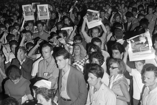Τα Ιουλιανά κι η Αποστασία με τη ματιά ενός φωτορεπόρτερ