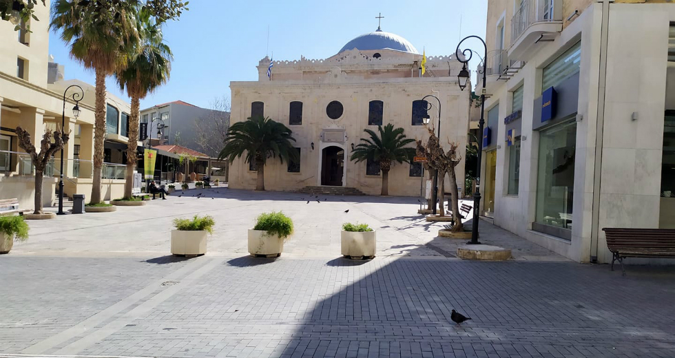 Κορονοϊός: Έρημη πόλη το Ηράκλειο