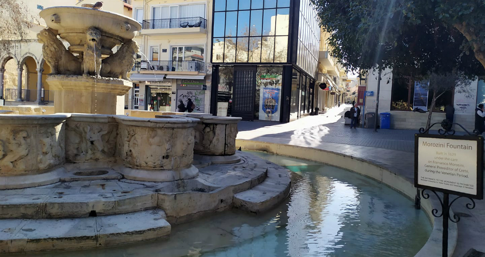 Κορονοϊός: Έρημη πόλη το Ηράκλειο