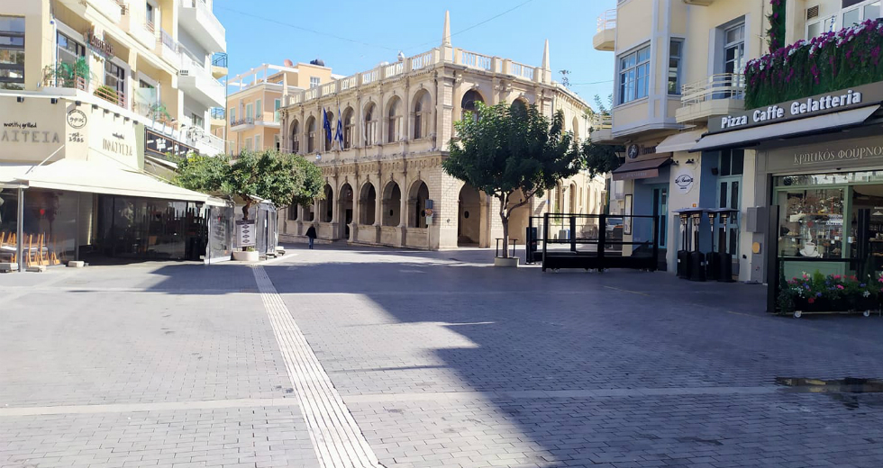 Κορονοϊός: Έρημη πόλη το Ηράκλειο