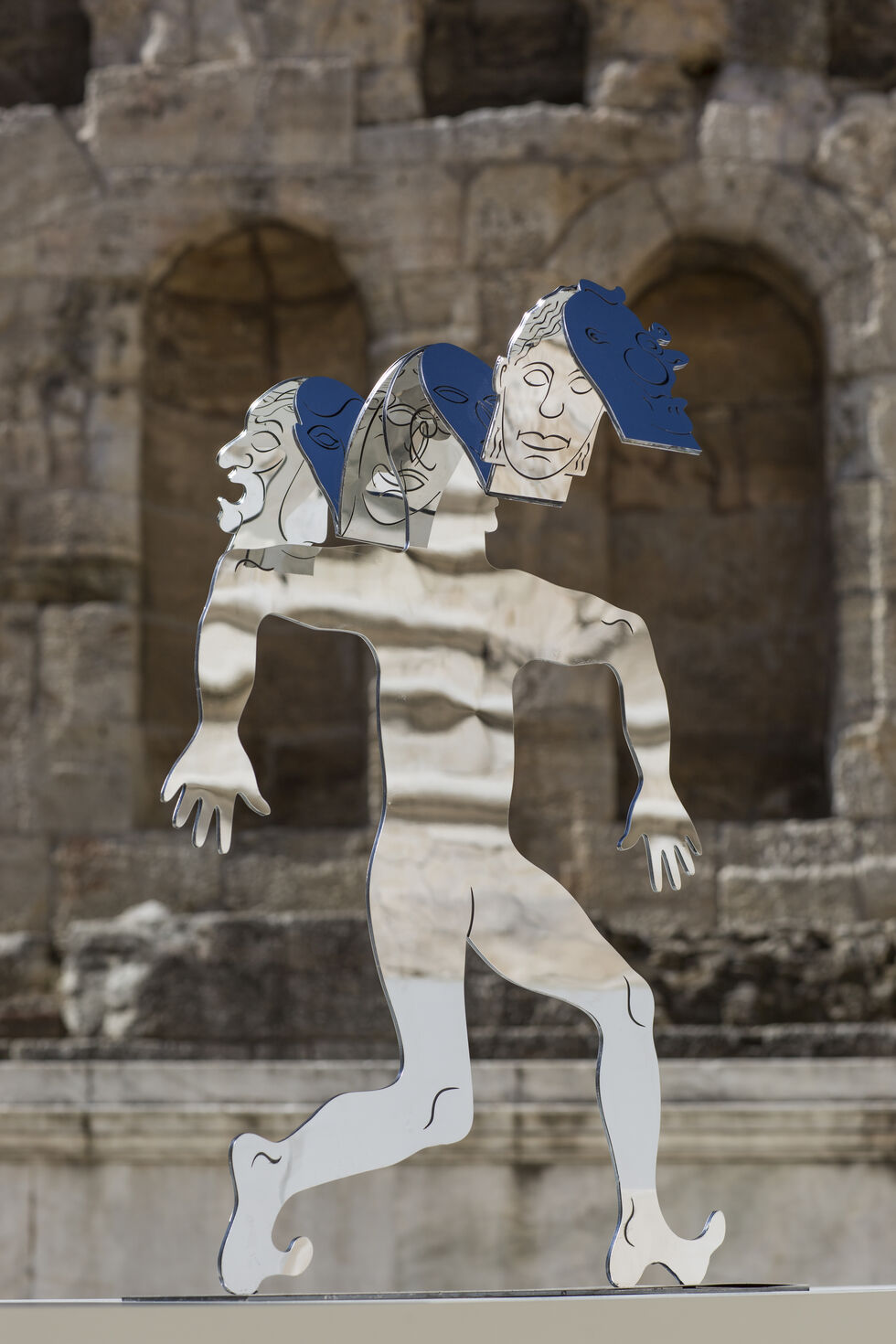 Ας αρχίσουν οι χοροί!